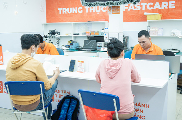 Thay màn hình Oppo Reno12 công khai