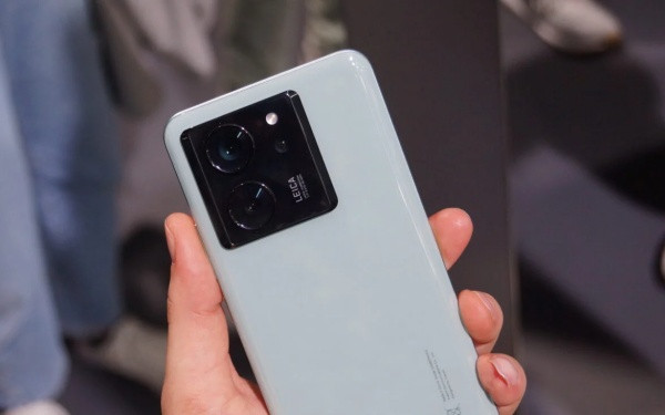 Thay nắp sau Xiaomi 13T Thay nắp sau Xiaomi 13T