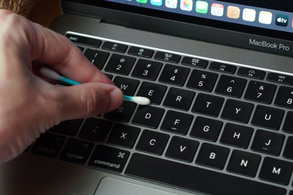 Bàn phím MacBook không gõ được số