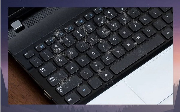 Vì sao nên vệ sinh bàn phím laptop?