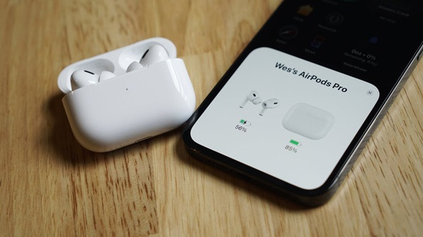 AirPods sạc 1 bên