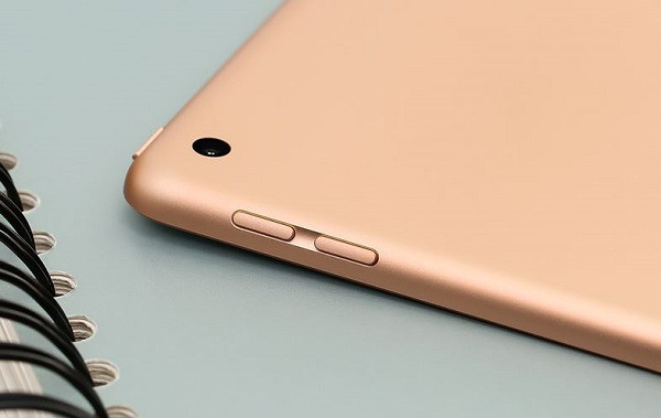 Camera sau iPad Gen 7