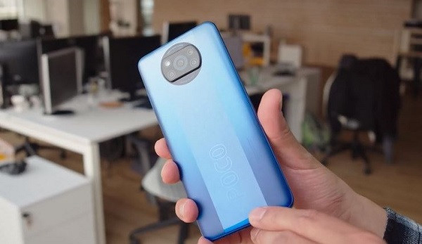 Có nên thay nắp lưng Xiaomi POCO X3 Pro?