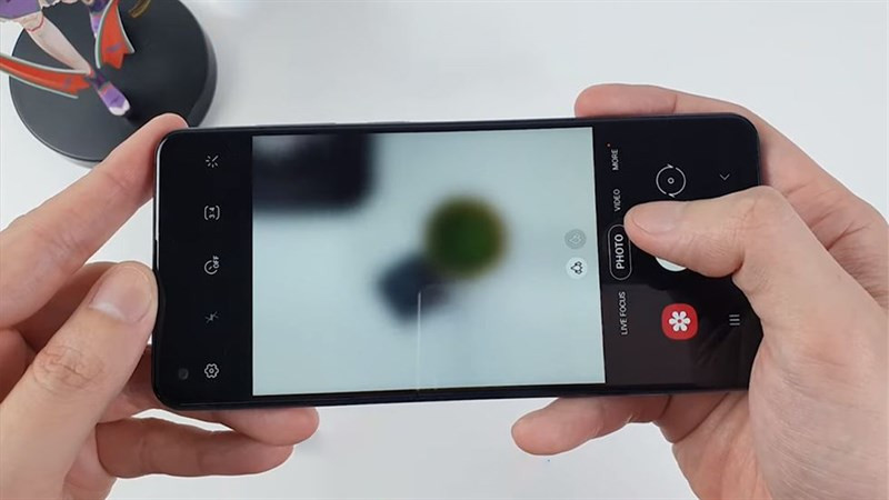 Dấu hiệu phải thay camera sau điện thoại