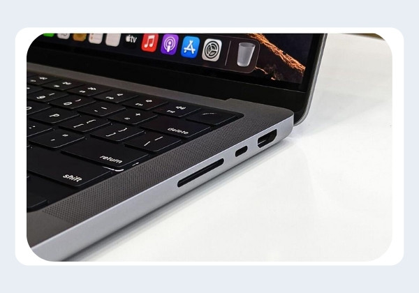 Đối với MacBook có cổng HDMI