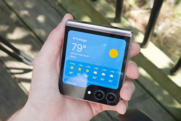 Màn hình phụ Samsung Z Flip 5