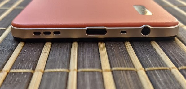 Nguyên nhân hỏng chân sạc Oppo F17