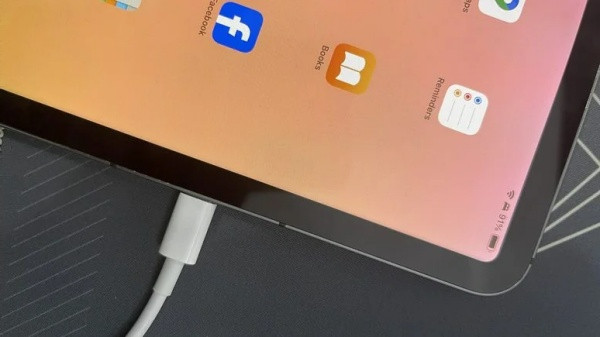 Tại sao iPad Pro M1 11 chai pin?