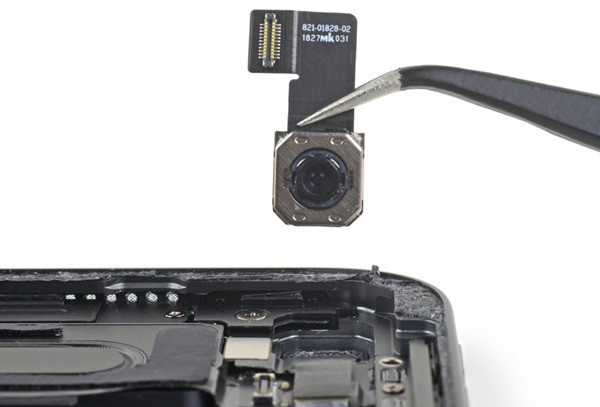 Thay camera sau iPad Pro 11 2018 Thay camera sau iPad Pro 11 2018