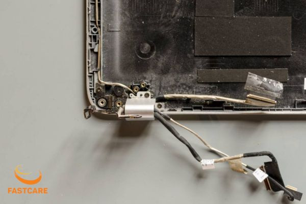 Thay cáp màn hình MacBook chất lượng ở đâu Thay cáp màn hình MacBook chất lượng ở đâu