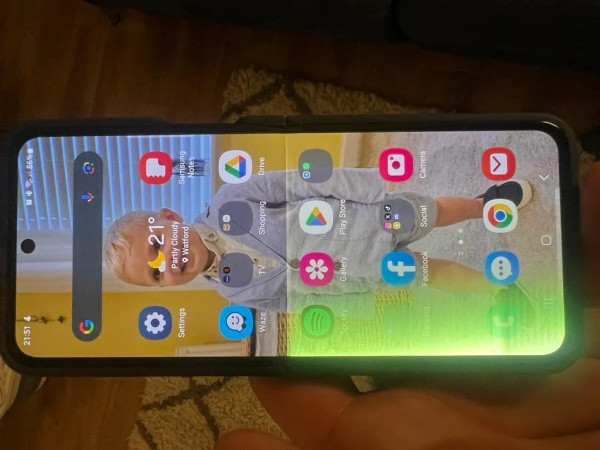 Thay màn Samsung Z Flip 5 khi nào?