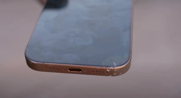 Thay mặt kính iPhone 16 Pro khi nào Thay mặt kính iPhone 16 Pro khi nào