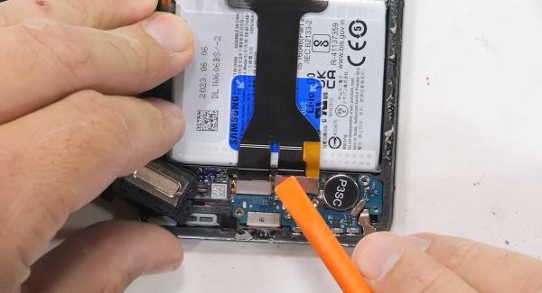 Thay pin Samsung Z Flip 5