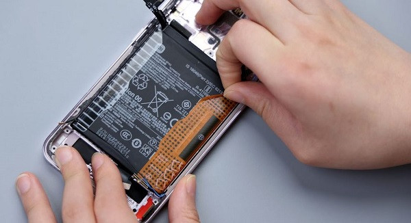 Thay pin Xiaomi 14 nhanh chóng