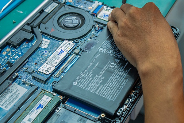 Thay bàn phím Laptop