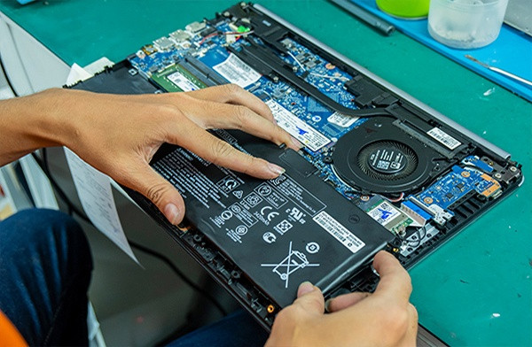 fastcare-thay-pin-laptop-4.jpg