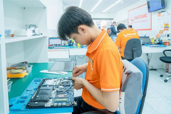 fastcare-ve-sinh-laptop-gia-re fastcare-ve-sinh-laptop