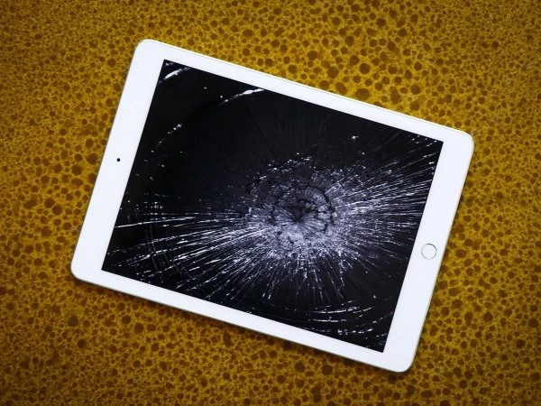iPad Mini 5 bể mặt kính