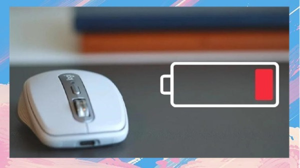 Kiểm tra tình trạng pin và hoạt động của chuột