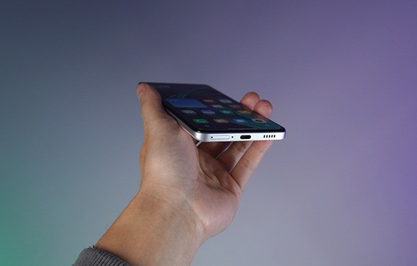 Nguyên nhân dẫn đến chân sạc Xiaomi Redmi K60 bị hư