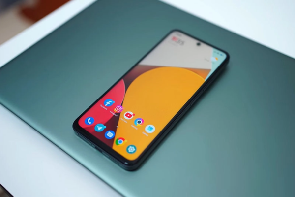 Nguyên nhân khiến mặt kính Xiaomi Poco X4 GT bị hỏng