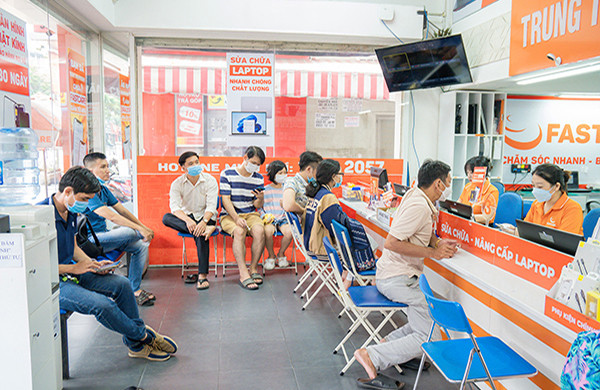 Quy trình thay camera sau Samsung M35 tại FASTCARE