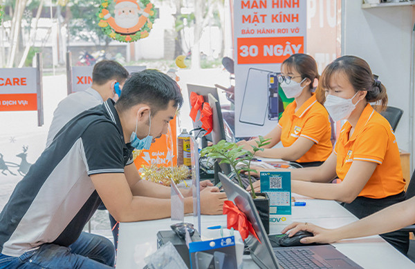 Quy trình thay kính camera Samsung M35 tại FASTCARE