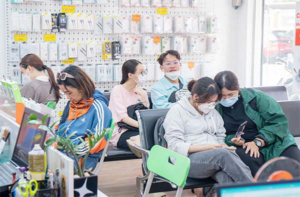 Thay chân sạc Xiaomi POCO F5 Pro tại FASTCARE Thay chân sạc Xiaomi POCO F5 Pro tại FASTCARE