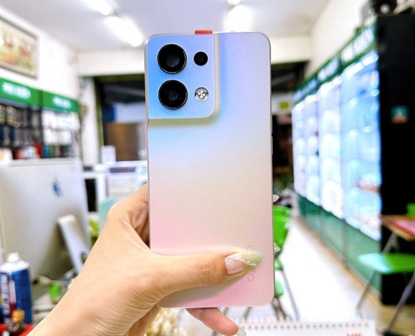 Thay vỏ Oppo Reno 8