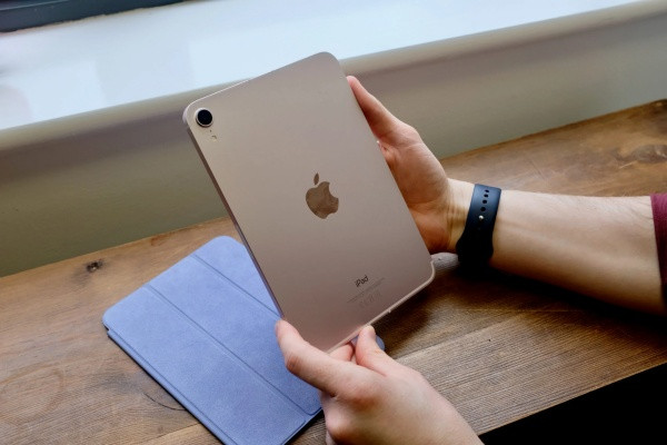 Vỏ iPad Mini 6 hư hỏng