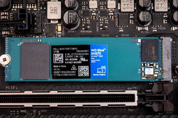 Giá ổ cứng SSD cho laptop hiện nay