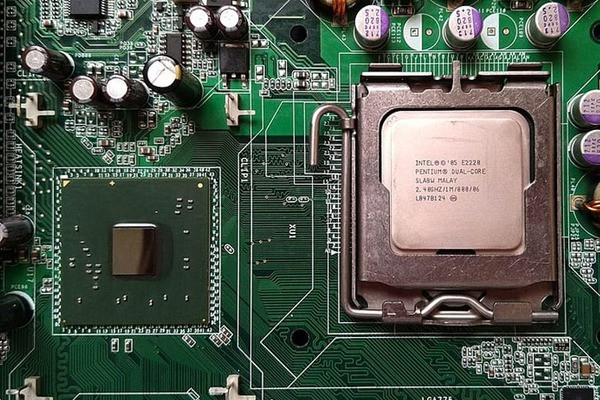 Khi nào không cần cài lại Windows sau khi thay main