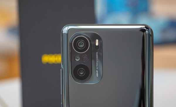 Kính camera POCO F3