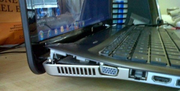 Nguyên nhân gây ra tình trạng bung bản lề Laptop&nbsp;1