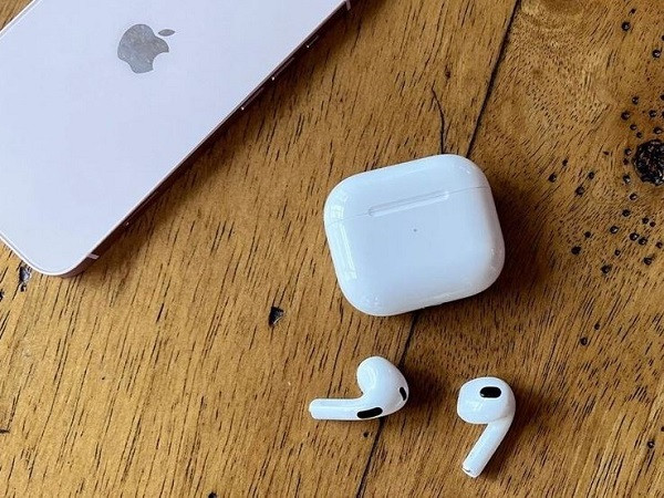 Nguyên nhân tai nghe Airpods 3 hỏng vỏ ngoài