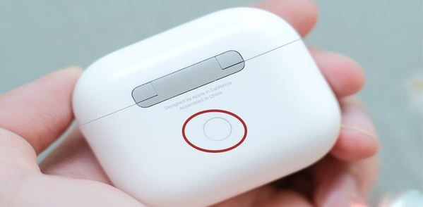 Reset tai nghe Airpods 3