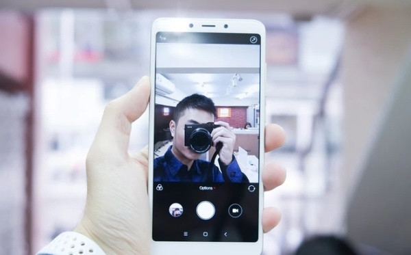 Thay camera trước Xiaomi Redmi 5