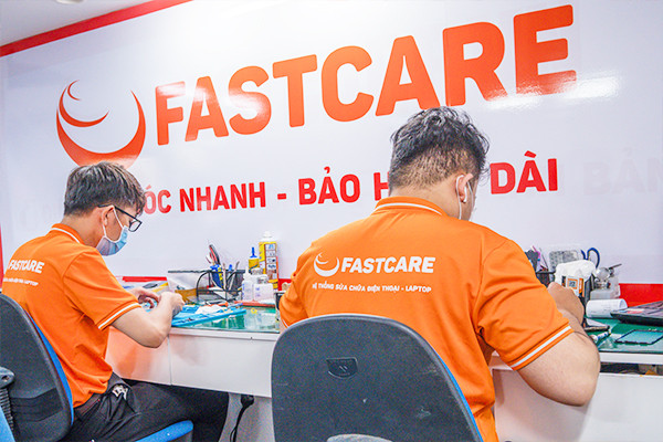 Thay chân sạc Xiaomi POCO F3 ở FASTCARE