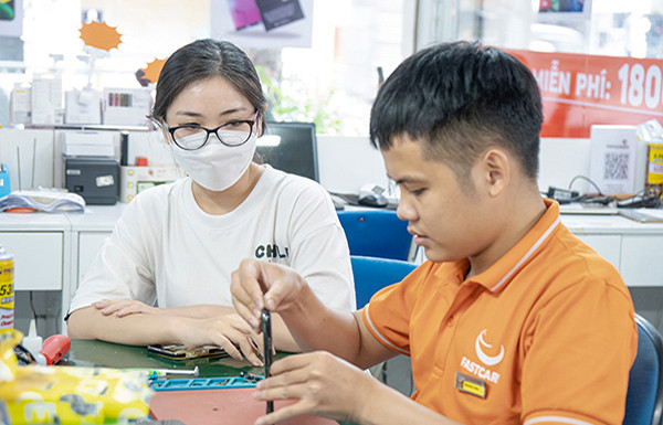 thay loa trong Xiaomi POCO C65 minh bạch thay loa trong Xiaomi POCO C65 minh bạch