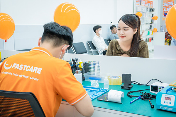 Thay màn hình Xiaomi Redmi 5 minh bạch
