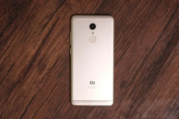 Thay nắp Xiaomi Redmi 5