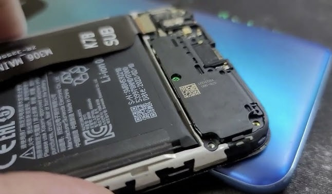 Thay pin Xiaomi POCO M5s