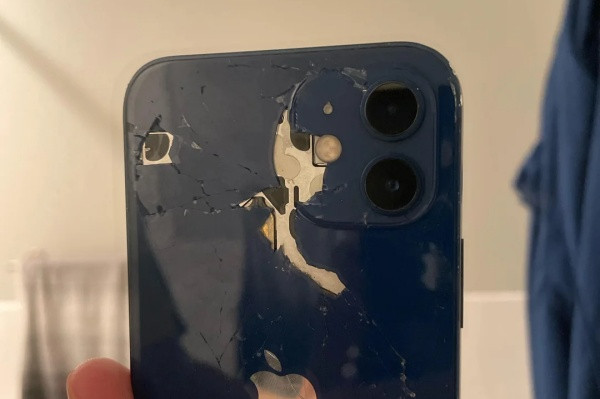 Anten Wifi iPhone 12 hư hỏng