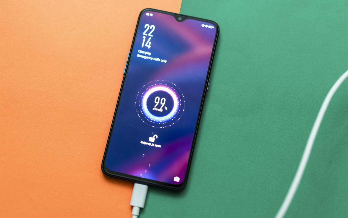Dấu hiệu cần thay chân sạc Oppo R17 Dấu hiệu cần thay chân sạc Oppo R17