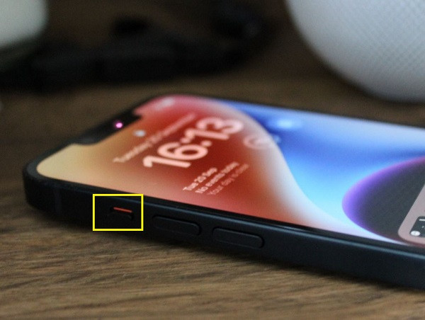 Dấu hiệu nhận biết iPhone 14 hư nút gạt rung Dấu hiệu nhận biết iPhone 14 hư nút gạt rung