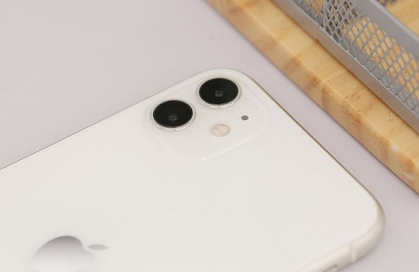 iPhone 11 hỏng IC camera