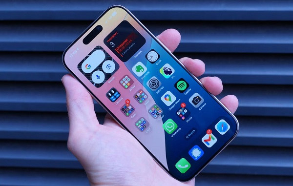 iPhone 16 Pro hỏng IC nguồn