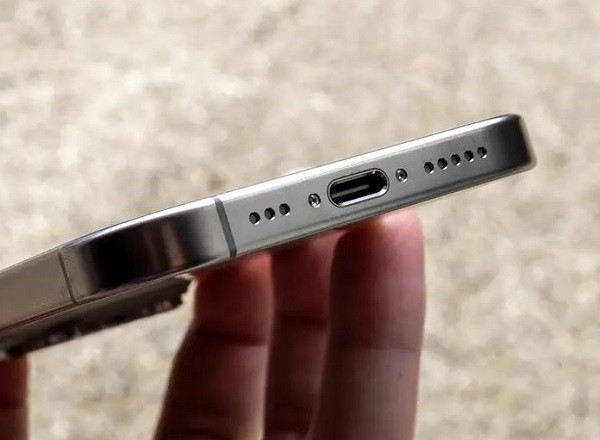iPhone 16 Pro hư mic