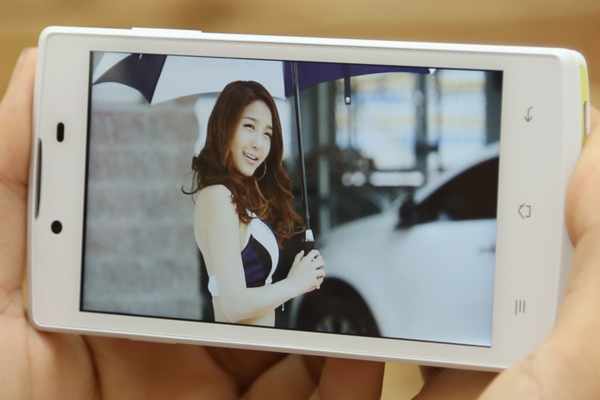 Lý do nên thay màn hình Oppo Neo 3?
