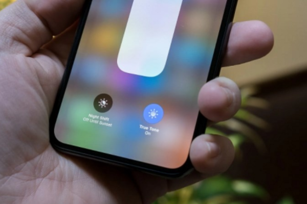 Nguyên nhân gây ra lỗi Fix true tone trên iPhone 11 Pro